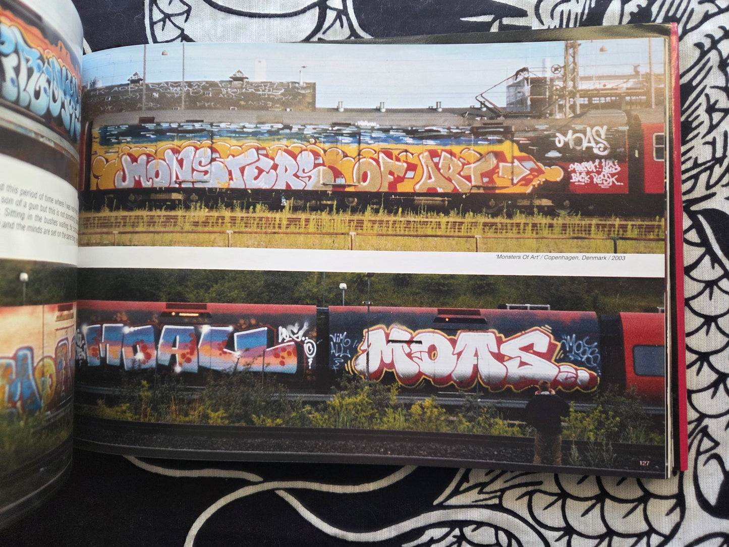 Monsters of Art - On The Run Volume 13 (2011)