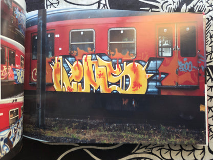 Monsters of Art - On The Run Volume 13 (2011)