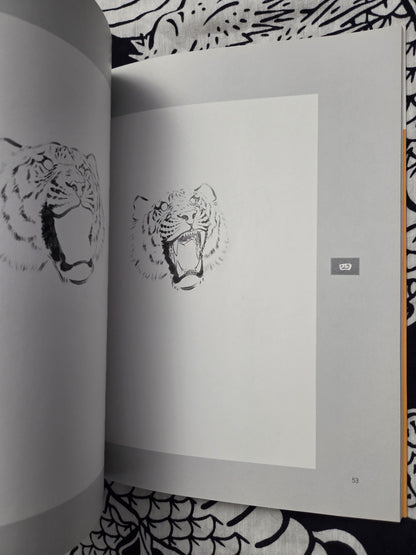 Drawing Tigers - Duan Xinran (1997)